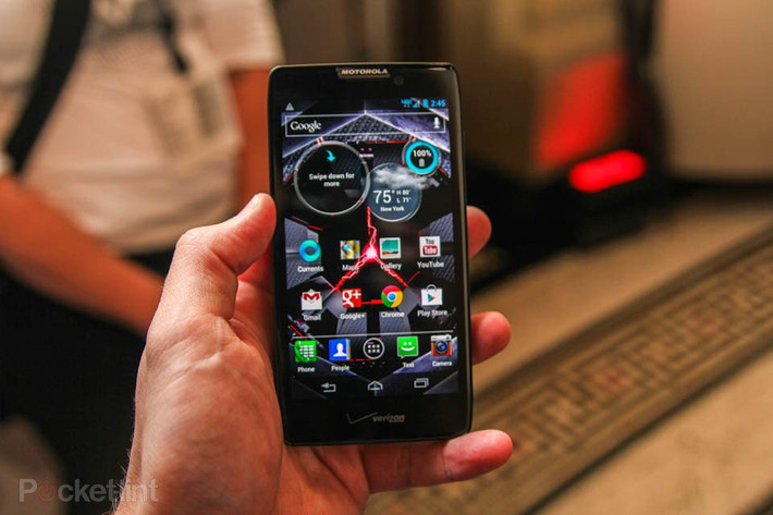 Thương hiệu Razr “hồi sinh” năm 2011 cho một dòng smartphone Android nhưng không thể nào đạt được tính biểu tượng như bản gốc.
