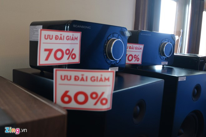 Một số thiết bị được giảm giá đến 70%.