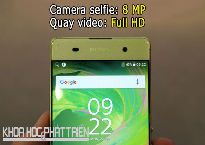 Camera selfie dùng cảm biến Sony Exmor R, ống kính góc rộng 88 độ.