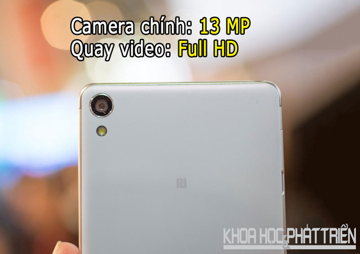 Camera chính của Xperia XA sử dụngcảm biến Exmor RS với công nghệ lấy nét kép với tốc độ 0,15 giây.