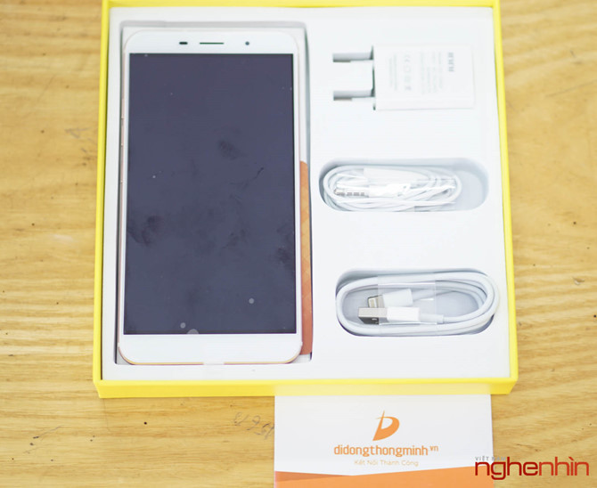 rải nghiệm ban đầu cho thấy Inni 6s hoạt động khá mượt mà, tốc độ thực thi tác vụ trung bình, hệ điều hành ít tùy biến.