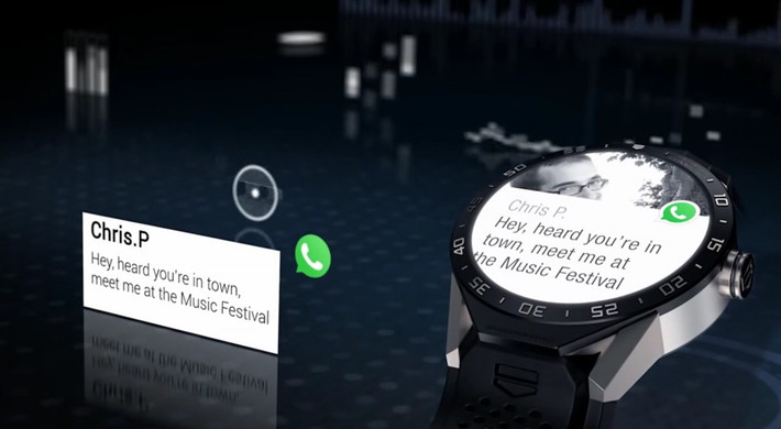 Người dùng cũng có thể nghe gọi, nhắn tin trên smartwatch Connected.