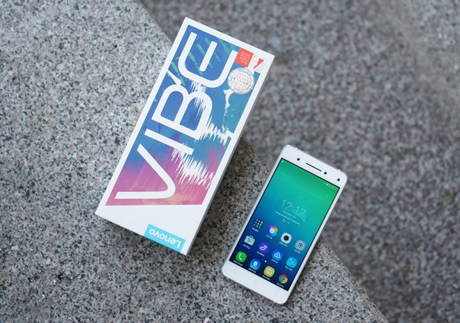 Lenovo Vibe S1 (5,5 triệu đồng): Lenovo có những sản phẩm thú vị tại thị trường Việt Nam. Vibe S1 là một trong số đó. Model này sở hữu kiểu dáng mỏng, nhẹ, khung kim loại chắc chắn và vỏ kính. Mặt lưng của máy được thiết kế cong nhẹ, ôm tay người dùng.