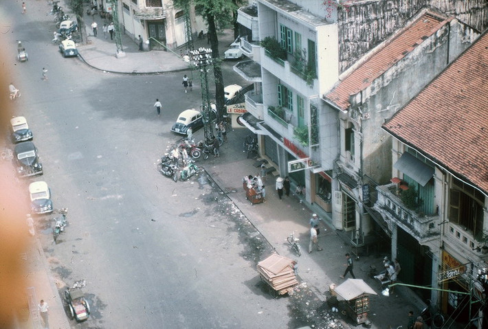 Ngã ba Nguyễn Văn Thinh - Phan Văn Đạt.