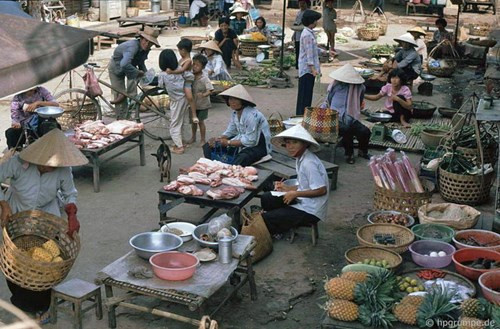 Một khu chợ quê.