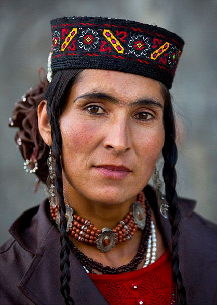 9. Người Uyghur nổi tiếng về sự khéo léo, với việc tạo ra những sản phẩm thủ công mỹ nghệ tuyệt vời cũng như các công trình kiến trúc tráng lệ.