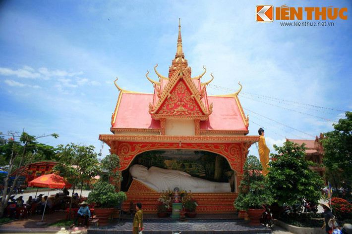 Trong những năm qua, chùa Xiêm Cán vẫn không ngừng được đồng bào Khmer đóng góp xây dựng các công trình mới để thể hiện lòng tôn kính với nền văn hóa của dân tộc mình.