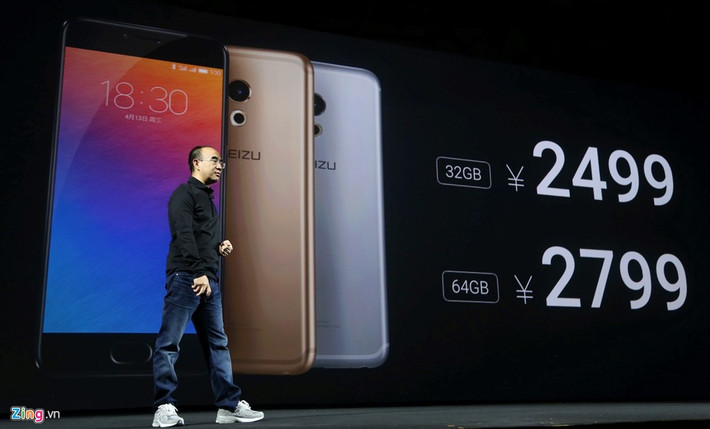 Máy chưa công bố giá bán tại Việt Nam, tại Trung Quốc, phiên bản 32 GB có giá khoảng 390 USD, trong khi bản 64 GB là 430 USD.