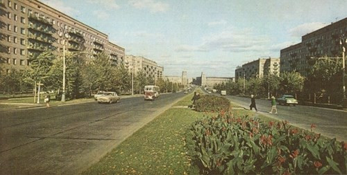Đại lộ Leninsky. Ảnh: Murray Howe.