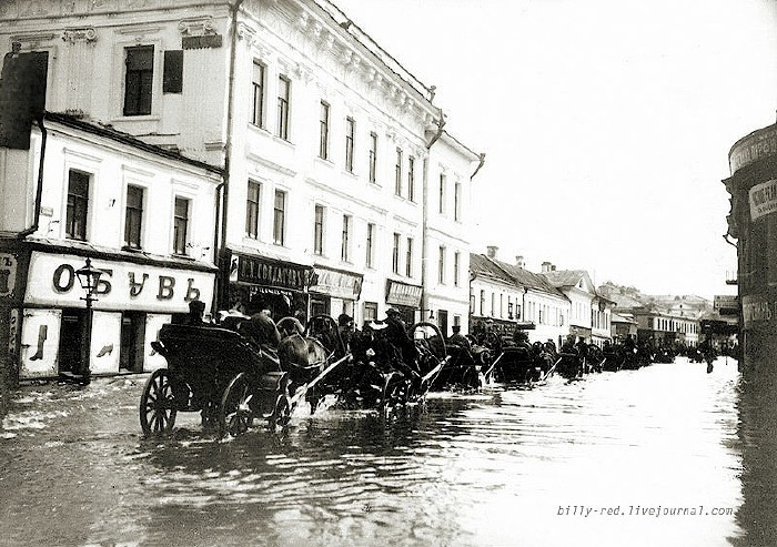 Ước tính, một diện tích khoảng 16km2 ở trung tâm thủ đô Moscow đã ngập chìm trong nước. Ảnh: Livejournal.