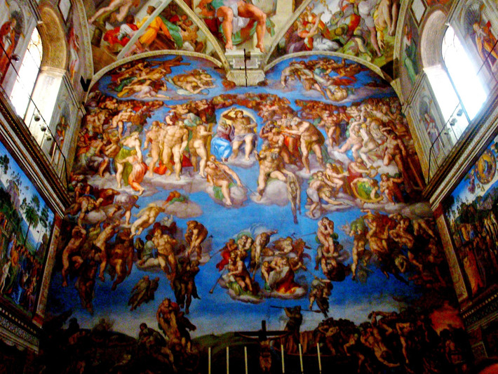7. Michelangelo đã vẽ các Sibyl trên trần nhà nguyện Sistine. Trong tác phẩm nghệ thuật nổi tiếng tại Nhà nguyện Sistine, Michelangelo đã khắc họa năm Sibyl cùng với các nhà tiên tri Kinh Thánh, thể hiện sự quan trọng của họ trong cả văn hóa La Mã và Cơ đốc giáo. Ảnh: Pinterest.