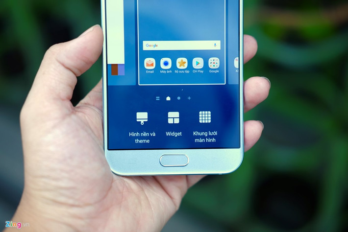 Máy sử dụng phiên bản Android 6.0.1 với giao diện Grace UX mới – vốn ra mắt cùng Galaxy Note 7.