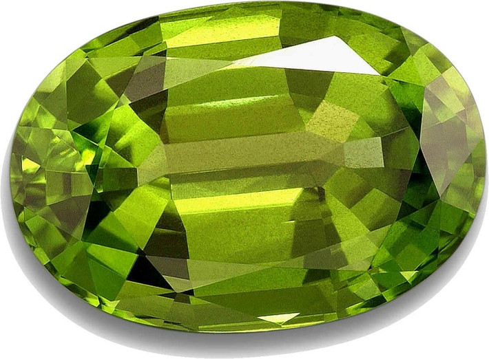 5. Được coi là "viên đá của Mặt Trời". Người Ai Cập tin rằng Peridot mang lại sự bảo vệ, may mắn và năng lượng tích cực, giúp xua đuổi linh hồn xấu. Ảnh: Pinterest.
