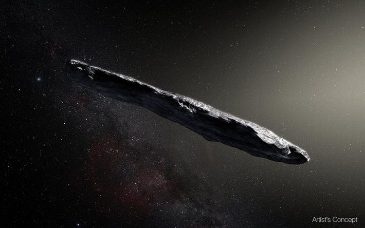 1. Oumuamua là vật thể liên sao đầu tiên được phát hiện. Được quan sát lần đầu vào ngày 19/10/2017 bởi kính viễn vọng Pan-STARRS1 ở Hawaii, Oumuamua là vật thể liên sao đầu tiên được ghi nhận đi qua Hệ Mặt Trời, có nguồn gốc từ bên ngoài thiên hà của chúng ta. Ảnh: Pinterest.