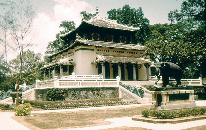 Đền Kỷ niệm trong Thảo Cầm Viên Sài Gòn. Ảnh: Public Domain.