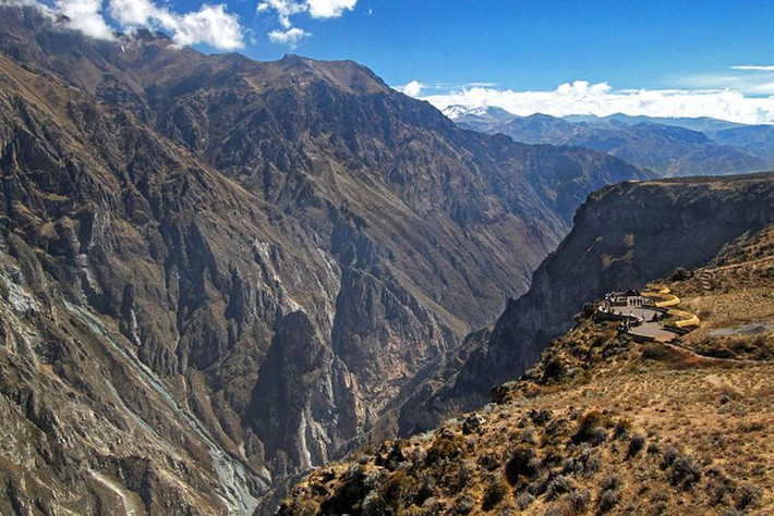 2. Tên gọi "Colca" có nguồn gốc từ các kho lương thực cổ. Từ "Colca" trong tiếng Quechua có nghĩa là những kho chứa lương thực bằng đá, được sử dụng để bảo quản thực phẩm và tài sản quý giá của người dân bản địa. Ảnh: Pinterest.