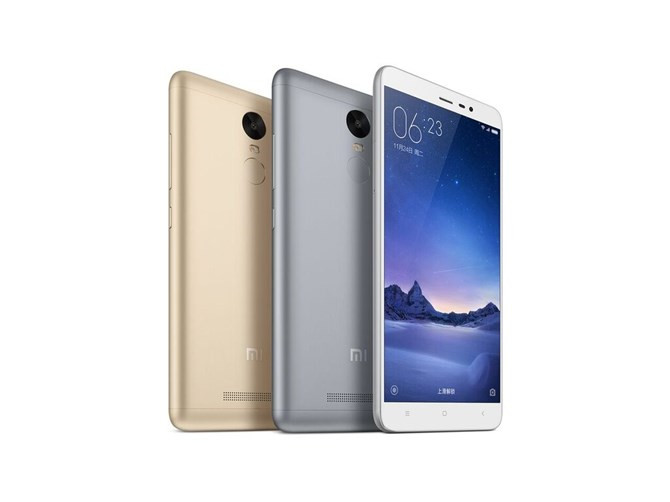 2. Xiaomi Redmi Note 3 - Giá bán: 190 USD (4,2 triệu đồng). Mẫu phablet màn hình 5,5 inch của Xiaomi mang tên Redmi Note 3 là một trong những chiếc điện thoại giá rẻ đầu tiên của Xiaomi. Được biết, Redmi Note 3 sở hữu chip xử lý MediaTek Helio X10, RAM 2GB và hai phiên bản dung lượng lưu trữ bao gồm 16 GB và 32GB. Nó cũng được trang bị camera sau 13 megapixel và tính năng cảm ứng vân tay vô cùng hiện đại.