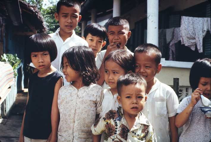 Trẻ em Cần Thơ năm 1968-1969. Ảnh: William Ruzin.