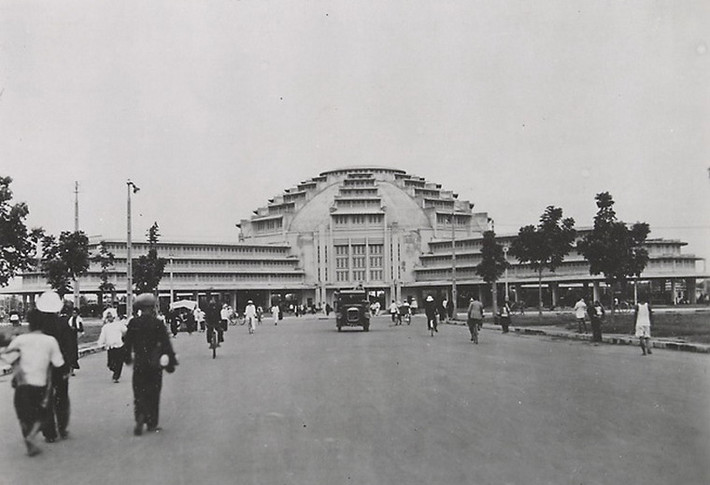 Mặt tiền của chợ Trung tâm.
