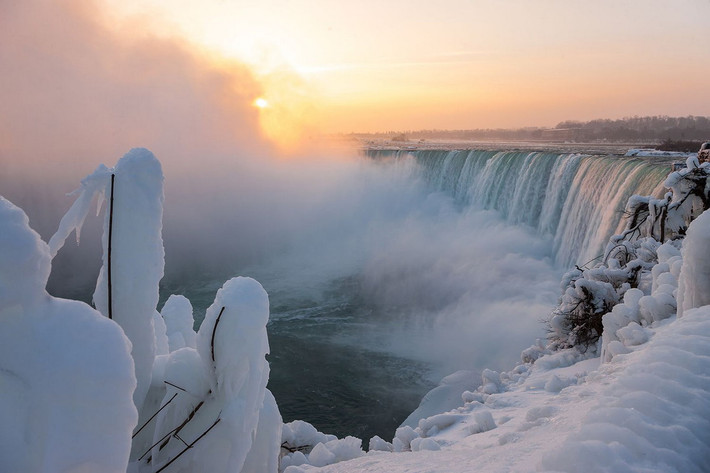Không chỉ đơn thuần là một thắng cảnh thiên nhiên, thác Niagara còn mang trong mình nhiều giá trị về lịch sử và văn hóa. Ảnh: TripSavvy.