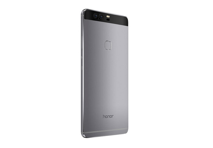 ệ điều hành Android 6.0 Marshmallow, được tùy biến trên giao diện EMUI 4.1.