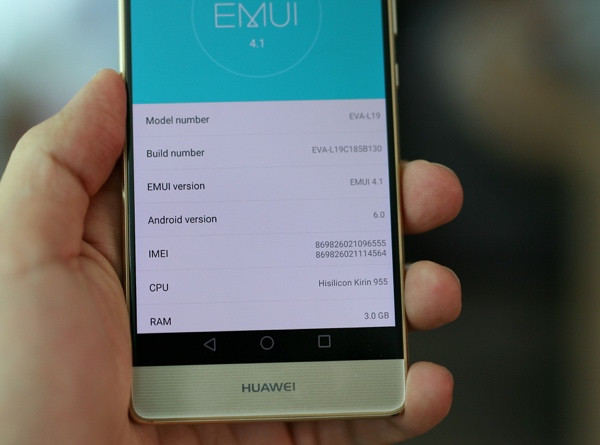 Chiếc máy chạy hệ điều hành Android 6.0, phiên bản Android mới nhất hiện nay.