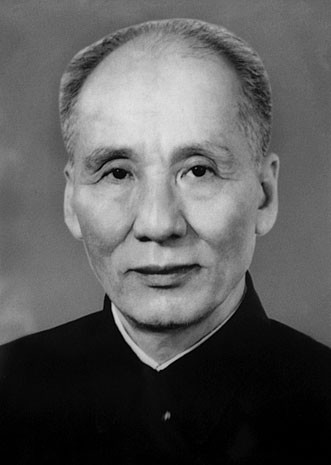 Nhà cách mạng Nguyễn Lương Bằng (1904-1979) là thành viên Ban thường trực của Uỷ ban dân tộc giải phóng trong cuộc Cách mạng tháng 8. Sau Cách mạng, ông giữ chức vụ Tổng giám đốc Ngân hàng quốc gia Việt Nam, đại sứ đầu tiên của Việt Nam tại Liên Xô giai đoạn 1952-1956.
