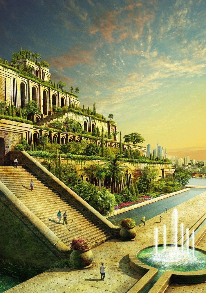Để tưới nước cho hoa và cây của khu vườn, các nô lệ phải luân phiên nhau đưa nước từ dòng sông Euphrates lên khu vườn. Nước được lấy từ 3 giếng có máy thuỷ lực quay với hệ thống gàu nước đưa lên cao chảy theo các rãnh thoai thoải tưới cho toàn khu vườn.