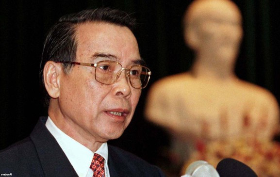 Sau tốt nghiệp, ông Phan Văn Khải về làm tại Vụ Tổng hợp Kinh tế quốc dân (thuộc Ủy ban Kế hoạch Nhà nước, nay là Bộ Kế hoạch và Đầu tư) giữ chức Trưởng phòng đến năm 1971. Từ năm 1972 đến năm 1975, ông là cán bộ nghiên cứu kinh tế miền Nam. Ảnh: Dân Trí.