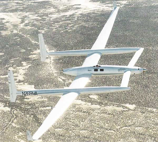 Khi Voyager cách đích đến của mình chỉ 725 km, động cơ chính ngừng hoạt động khiến nó lao từ độ cao 2.600 mét xuống 1.500 mét trước khi động cơ thay thế được khởi động.