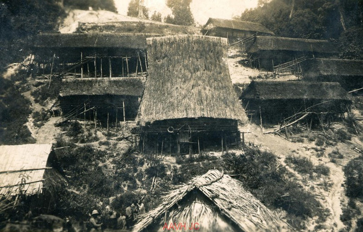 Một ngôi làng bị bỏ hoang.