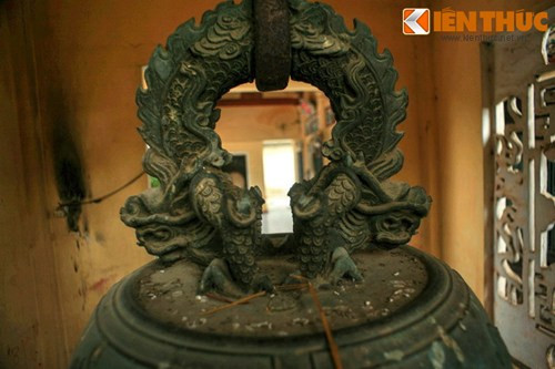 Sau hàng trăm năm, quả chuông kỳ lạ của làng La Chữ vẫn được người dân gìn giữ hết sức cẩn thận như một chứng nhân lịch sử, đồng thời là một "bảo bối" hộ mệnh cho ngôi làng.