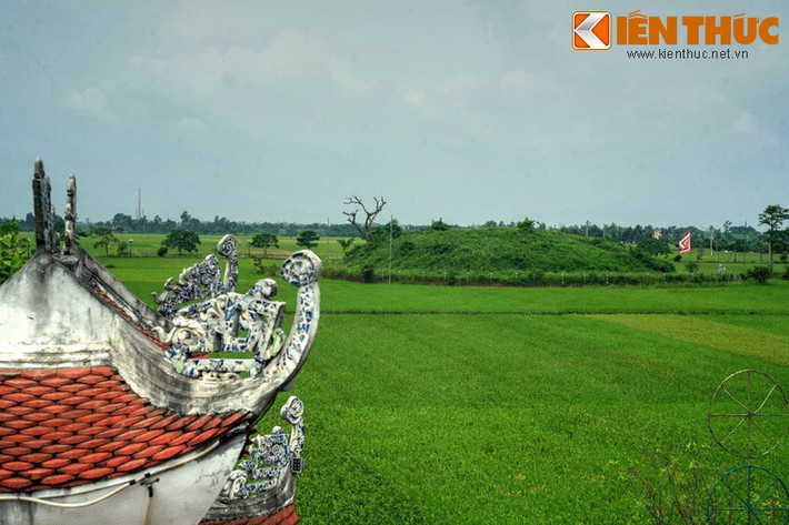 Theo hướng từ Đông sang Tây của khu di tích, gò đất ngoài cùng phía Tây là Chiêu Lăng, dân gian gọi là Phần Đa, tương truyền là nơi an táng vua Trần Thái Tông.