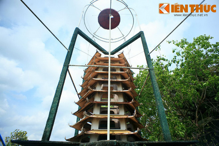 Cửu trùng đài là tòa tháp bát quái có 9 tầng, nơi hội tụ linh khí trời đất.