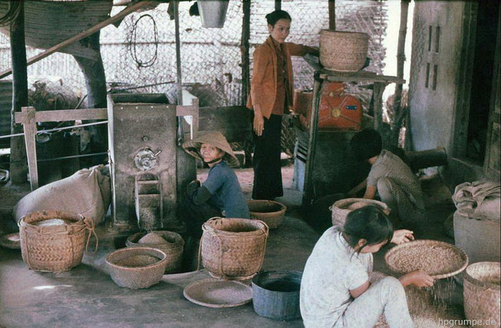 Xưởng xay xát gạo.