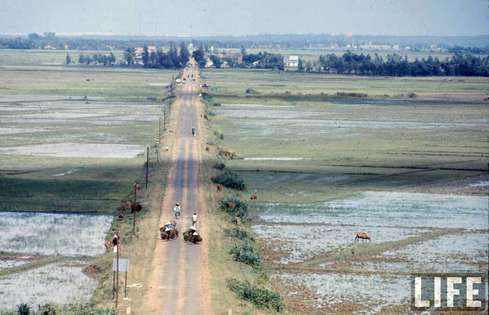 Vĩ tuyến 17 đã trở thành biểu tượng oanh liệt về cuộc đấu tranh giành tự do, thống nhất tổ quốc mà quân dân Việt Nam đã kiên cường tiến hành trong một giai đoạn lịch sử đặc biệt.