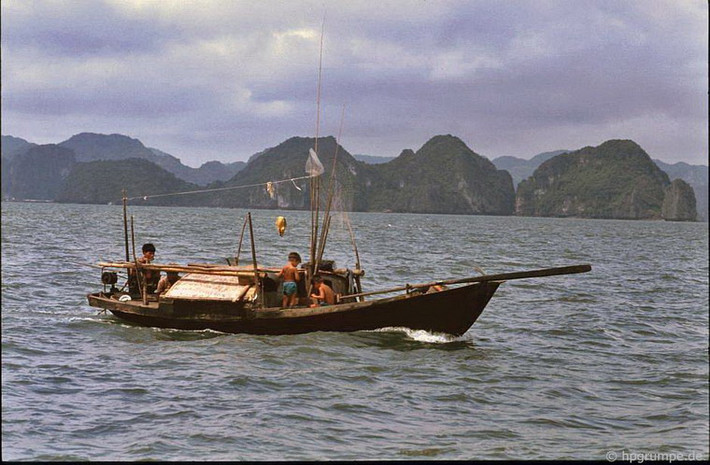 Mỗi con thuyền là một ngôi nhà, nơi nhiều thế hệ cùng sinh sống.