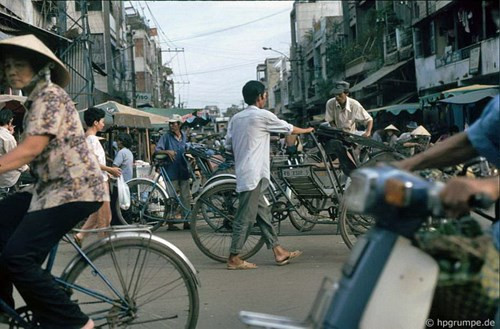 Trong con mắt người phương Tây, giao thông Sài Gòn được đánh giá là rất hỗn loạn.