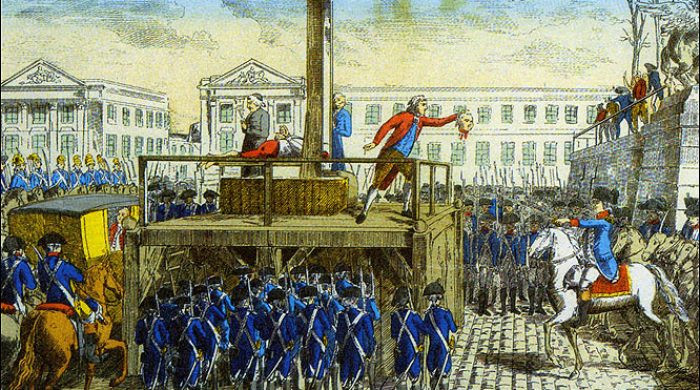 Ngày 21/9/1792, chính quyền Pháp chính thức tuyên bố kết thúc chế độ quân chủ, trao quyền cho Quốc hội. Gia đình nhà vua bị đưa ra xét xử. Với cáo buộc phá hoại nền Đệ nhất Cộng hòa Pháp, vua Louis XVI bị hành quyết bằng máy chém ngày 21/1/1793.
