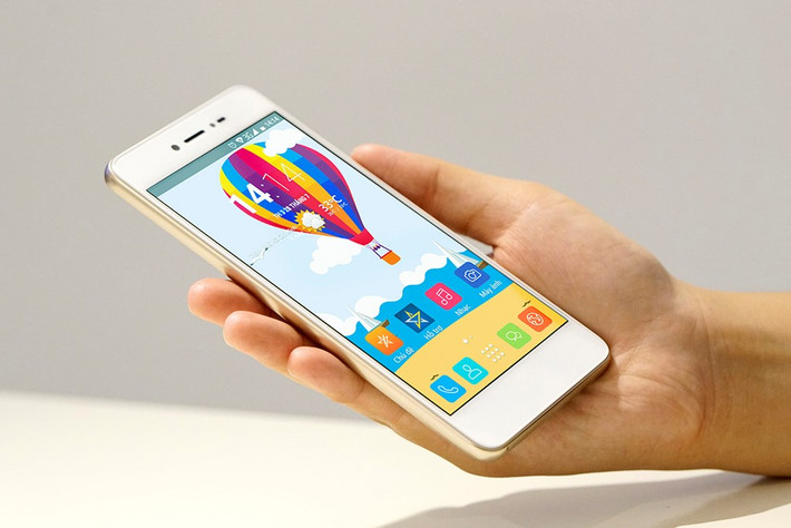 LAI Yuna X sở hữu màn hình 5 inch HD 720p AMOLED, cho khả năng hiển thị màu sắc rực rỡ, độ tương phản cao cùng góc nhìn tuyệt đối được bảo vệ chắc chắn của lớp kính cường lực Gorilla Glass.