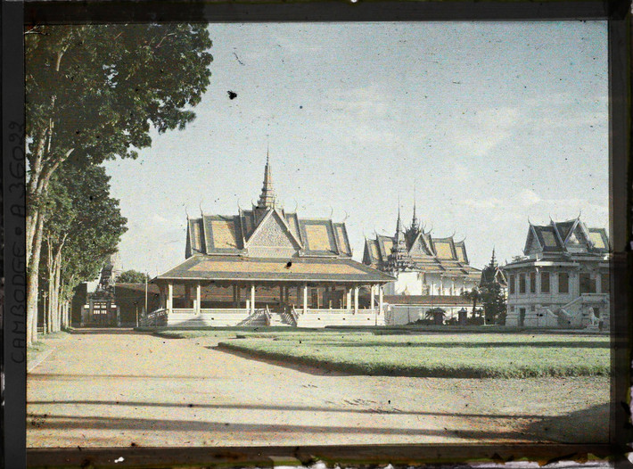Cung điện Phochani - nơi biểu diễn các hoạt động nghệ thuật cung đình trong cung điện hoàng gia Phnom Penh.
