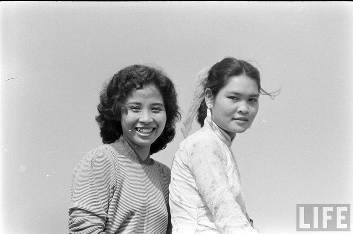Chân dung hai cô gái ở Buôn Ma Thuột.