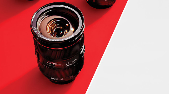 3. Ống kính 24-70mm f/2.8L II. Chia sẻ với phóng viên, Souza cho biết, ông không tin tưởng vào chất lượng của ống kính Canon 24-70mm thế hệ đầu tiên. Tuy nhiên, với ba thấu kính tán xạ thấp bổ sung, thế hệ thứ hai của ống kính này đã đủ tốt cho yêu cầu và thường xuyên được ông sử dụng.