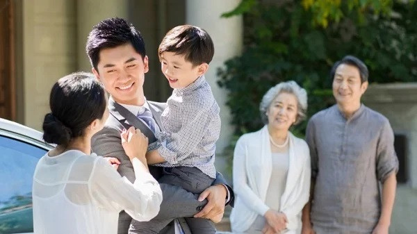 Sự thịnh vượng: Sự thịnh vượng của cải mang lại nền tảng vật chất cho gia đình và mang lại điều kiện giáo dục và sinh hoạt tốt hơn cho các thành viên trong gia đình.