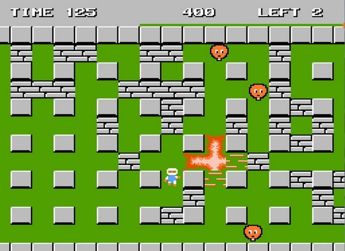 "Bomberman" được hãng Hudson Soft phát triển từ đầu thập niên 1980 và ra mắt bản dành cho điện tử 4 nút vào năm 1987. Trong trò này người chơi sẽ điều khiển nhân vật Bomberman đặt bom để tiêu diệt hết quái vật trong một mê cung. Bomberman ngày nay vẫn còn được ưa thích, với nhiều phiên bản khác nhau dành cho máy tính hoặc điện thoại.