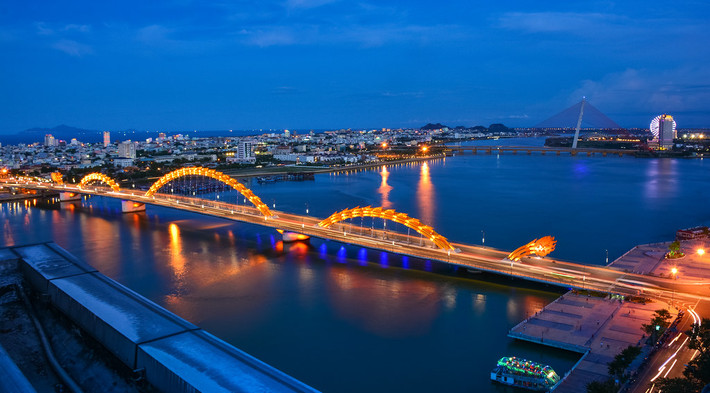 Cầu Rồng Đà Nẵng nhìn từ trên cao.