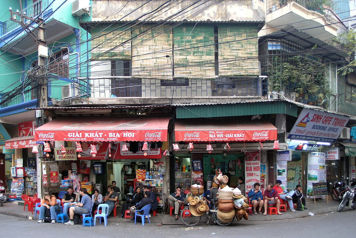 Góc Lương Ngọc Quyến - Tạ Hiện, "ngã tư quốc tế" của phố cổ Hà Nội.