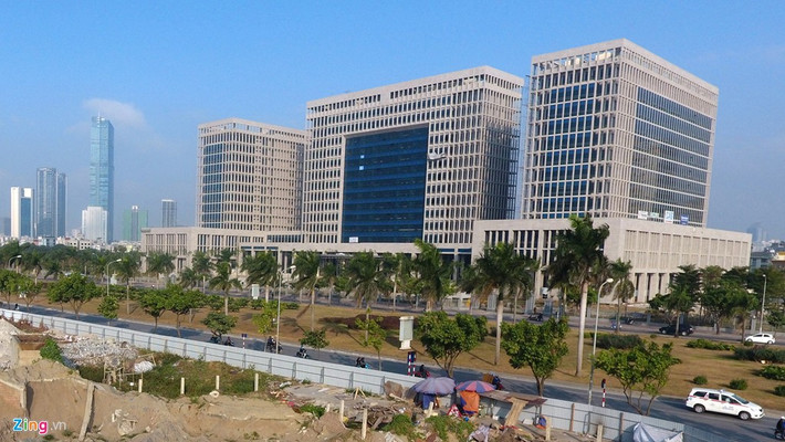 Diện tích xây dựng hơn 16.000 m2, tổng diện tích sàn gần 127.000 m2 (không kể diện tích ngoài trời như bãi đỗ xe, thảm cỏ, khu thể thao giải trí và đường giao thông nội bộ).