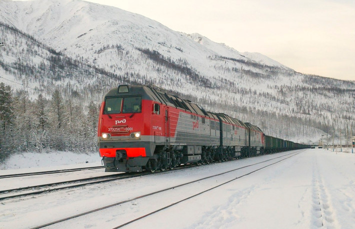 Từ tuyến đường sắt xuyên Siberia, vào thời Liên Xô, người Nga tiếp tục phát triển tuyến đường sắt xuyên Mông Cổ và Đường sắt Baikal – Amur (BAM). Từ đây, hệ thống đường sắt ở vùng Viễn Đông của Nga được nâng lên một tầm cao mới. Ảnh: Wikipedia.