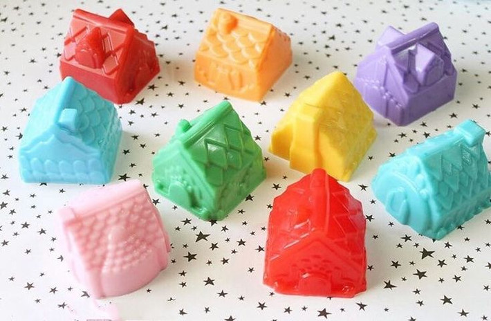 13. Ứng dụng trong mỹ phẩm. Silicone có mặt trong nhiều sản phẩm làm đẹp như kem nền, dầu gội và dưỡng da, nhờ khả năng làm mịn, giữ ẩm và bảo vệ da. Ảnh: Pinterest.